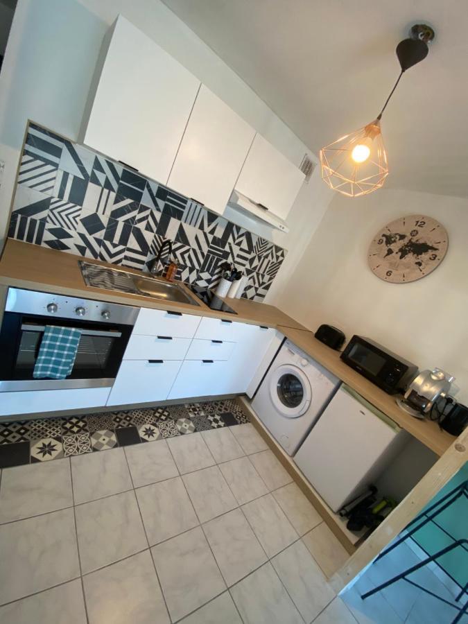 Studio Brignoles Piscine Emplacement Ideal Exterior foto