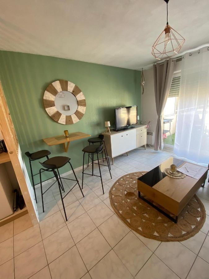 Studio Brignoles Piscine Emplacement Ideal Exterior foto